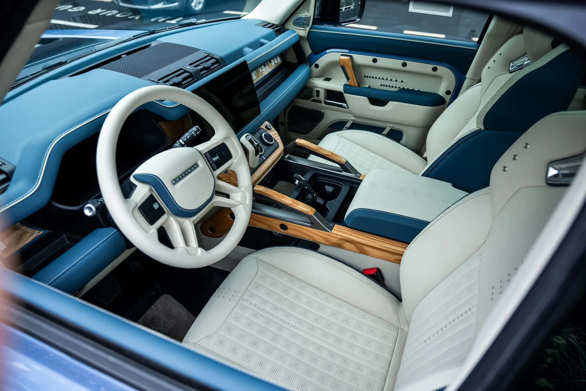 2026 Land Rover Limgene Defender VIP conversion interior Dubai — photo 6