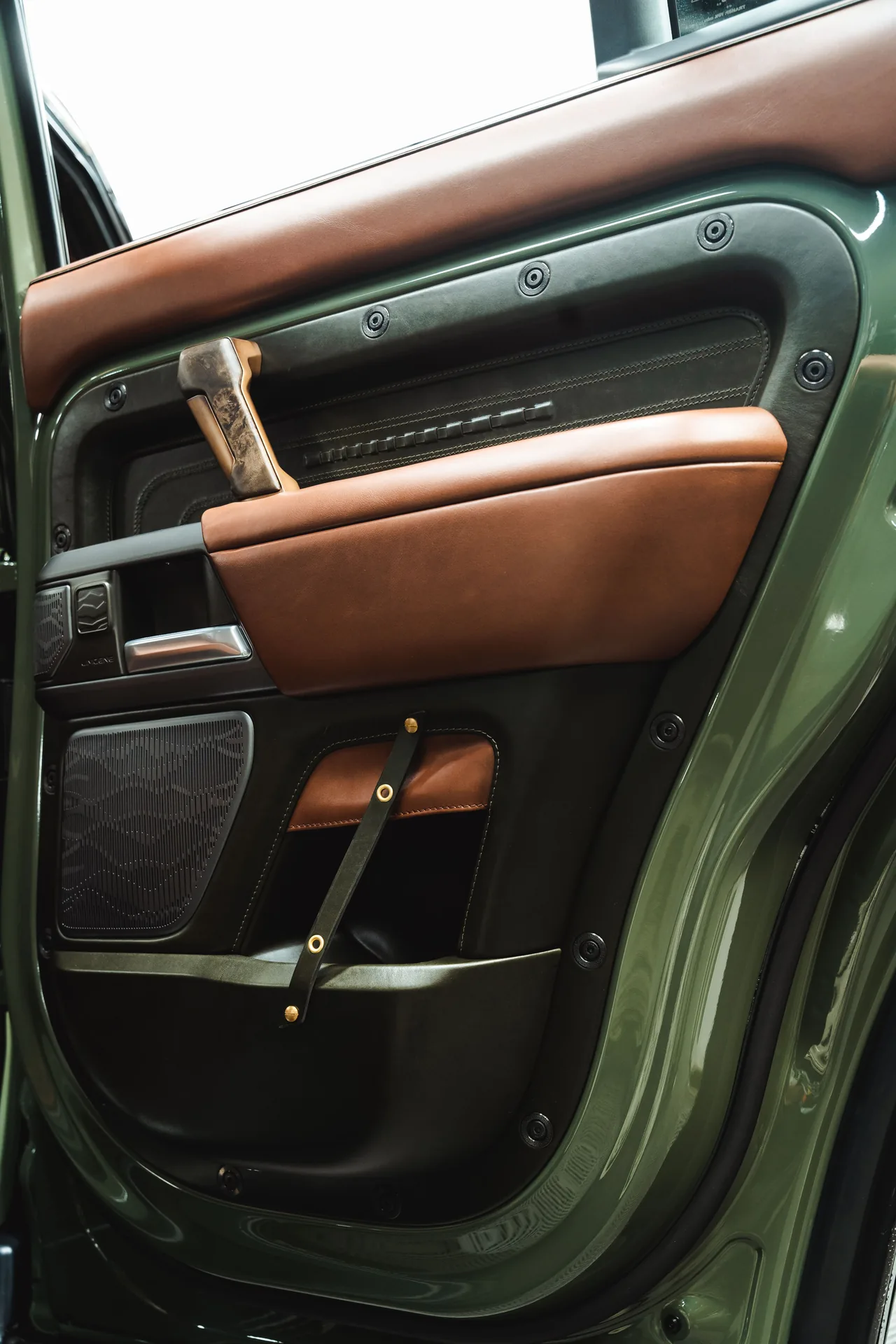 2026 Land Rover Limgene Defender VIP conversion interior Dubai — photo 9