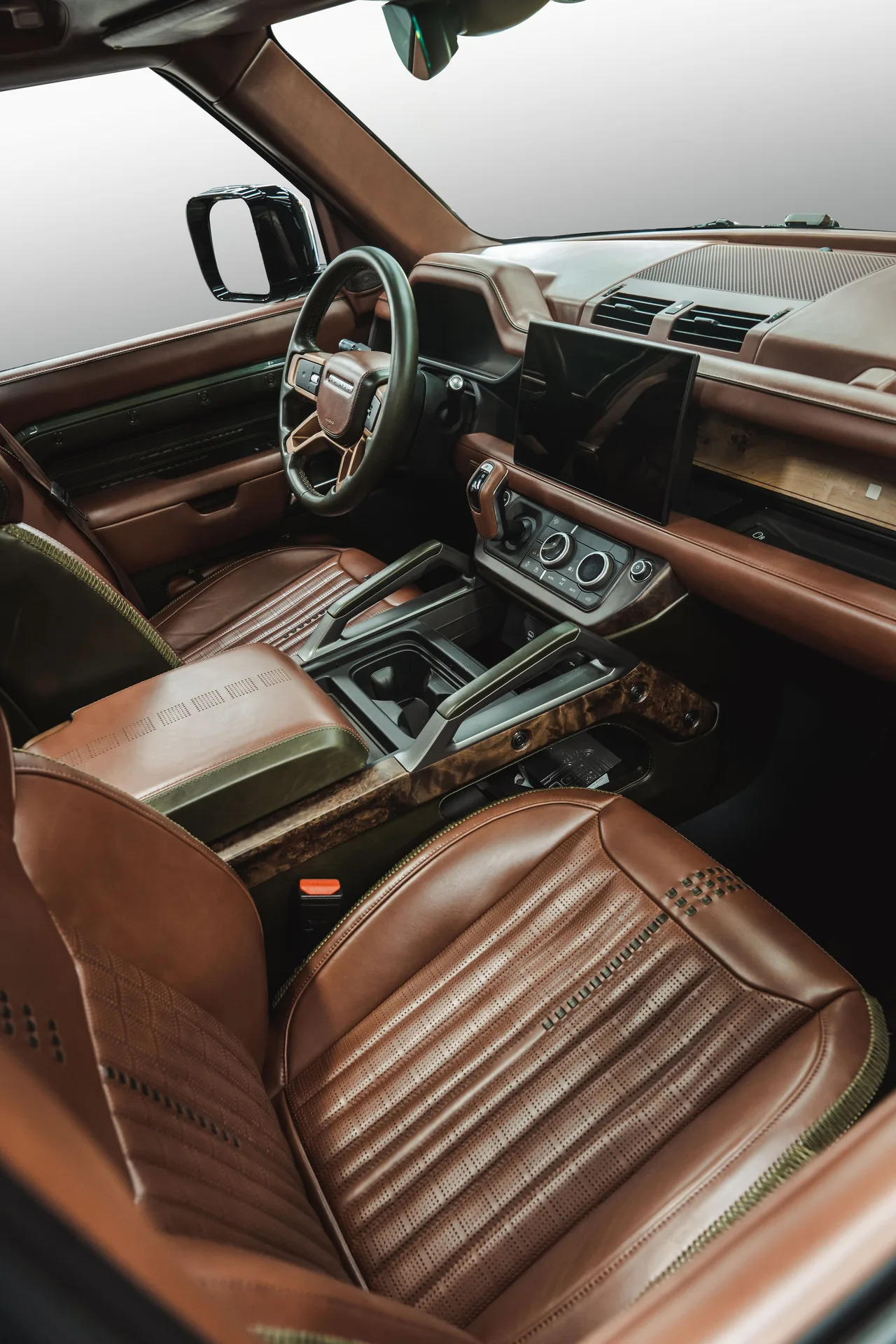 2026 Land Rover Limgene Defender VIP conversion interior Dubai — photo 12
