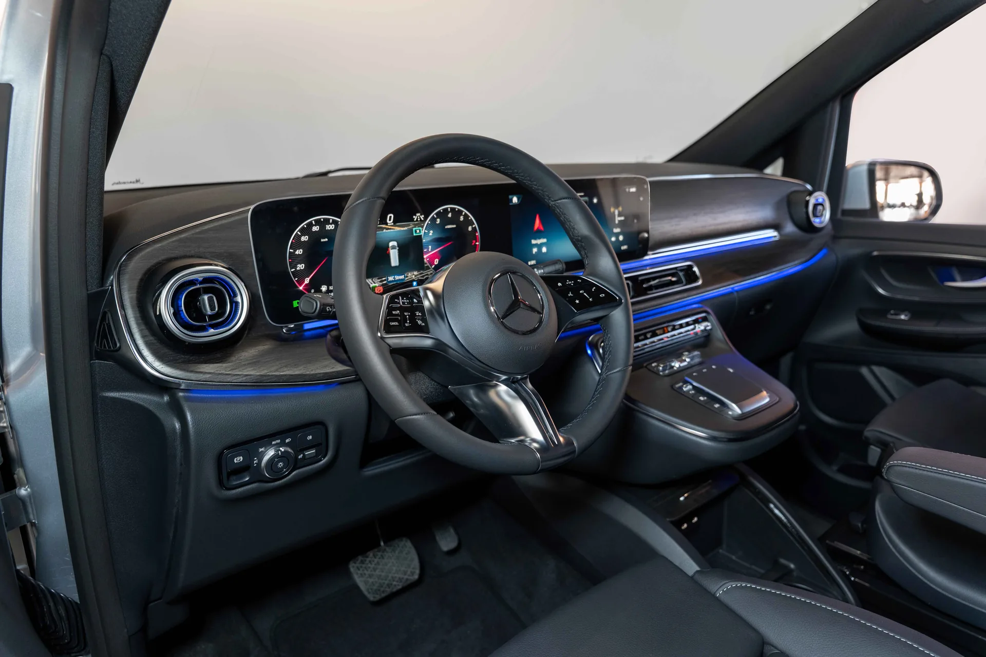 2026 Mercedes-Benz V-Class VIP conversion interior Dubai — photo 2