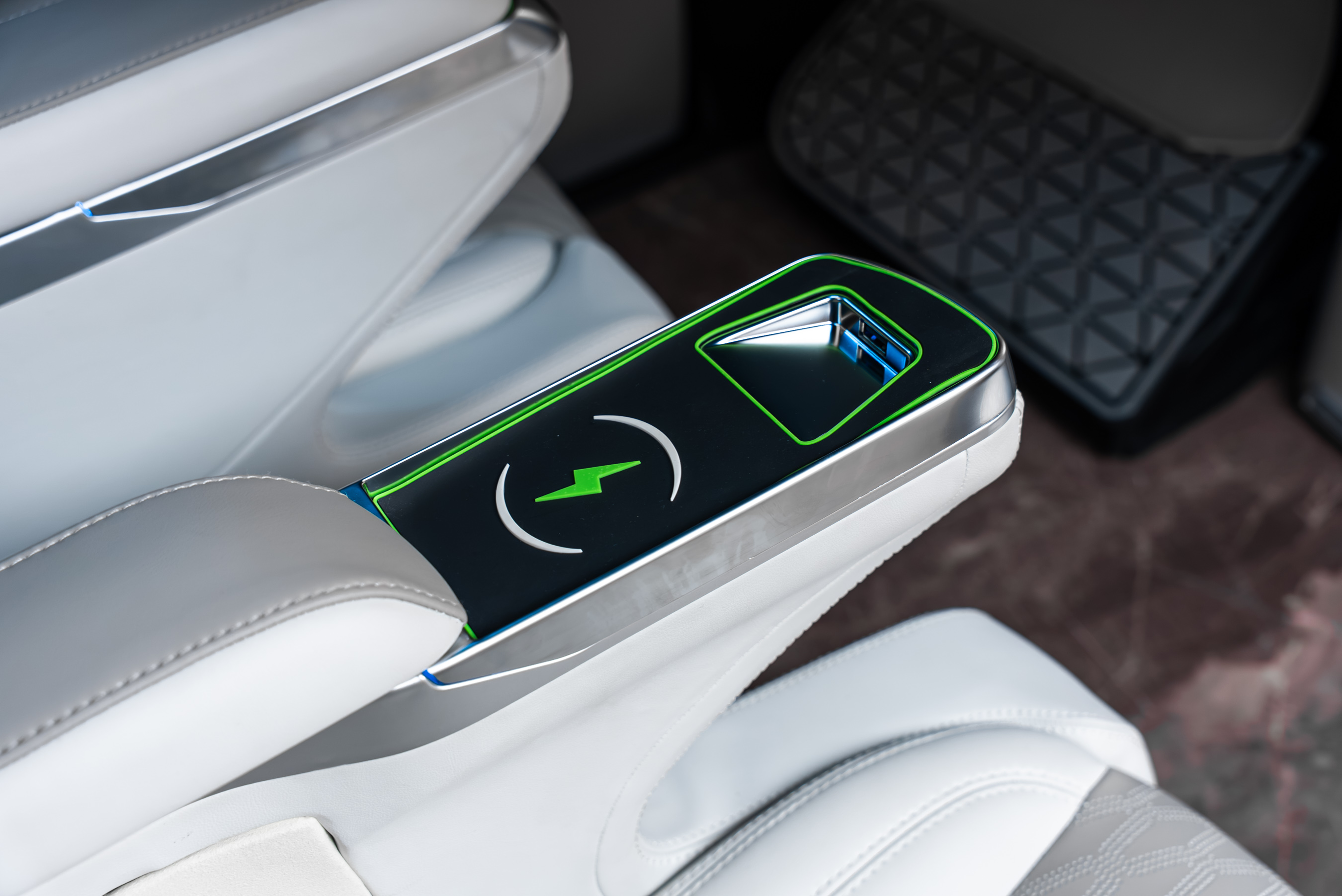 2023 Mercedes Benz Vito VIP conversion interior Dubai — photo 13