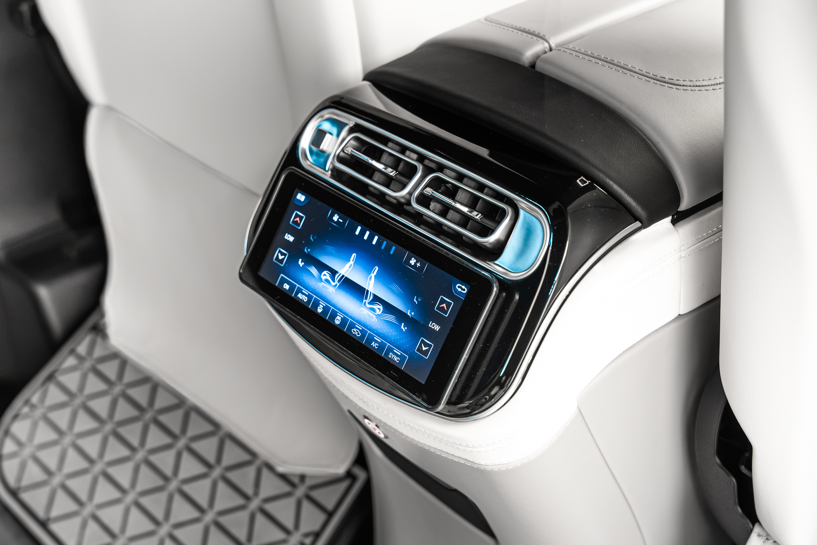 2023 Mercedes Benz Vito VIP conversion interior Dubai — photo 15