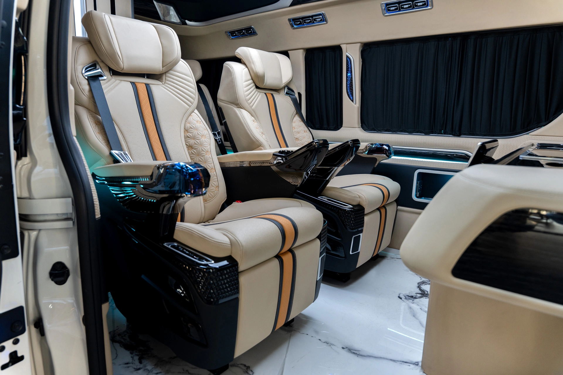 2025 Toyota VIP Hiace with Washroom VIP conversion interior Dubai — photo 4