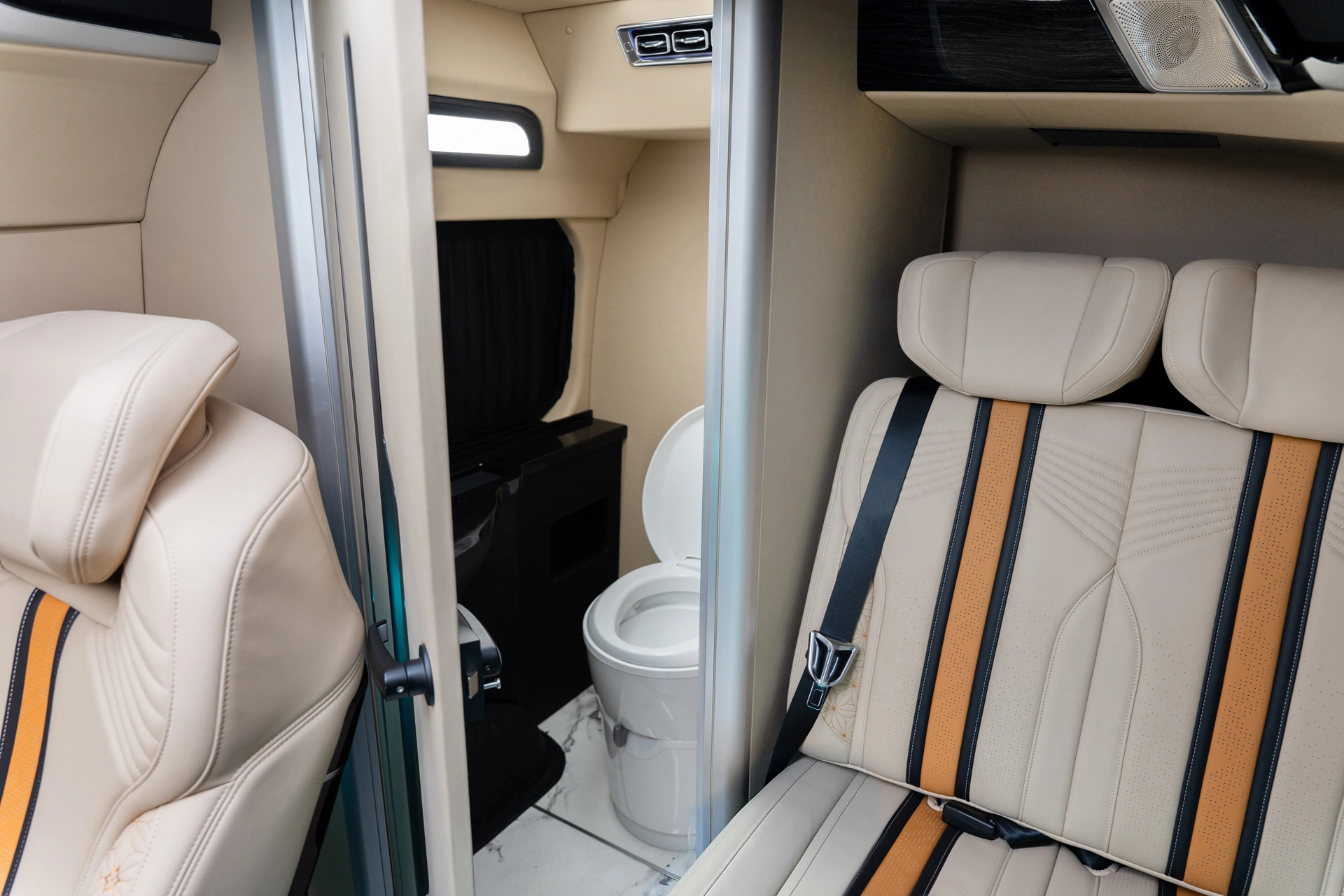 2025 Toyota VIP Hiace with Washroom VIP conversion interior Dubai — photo 10