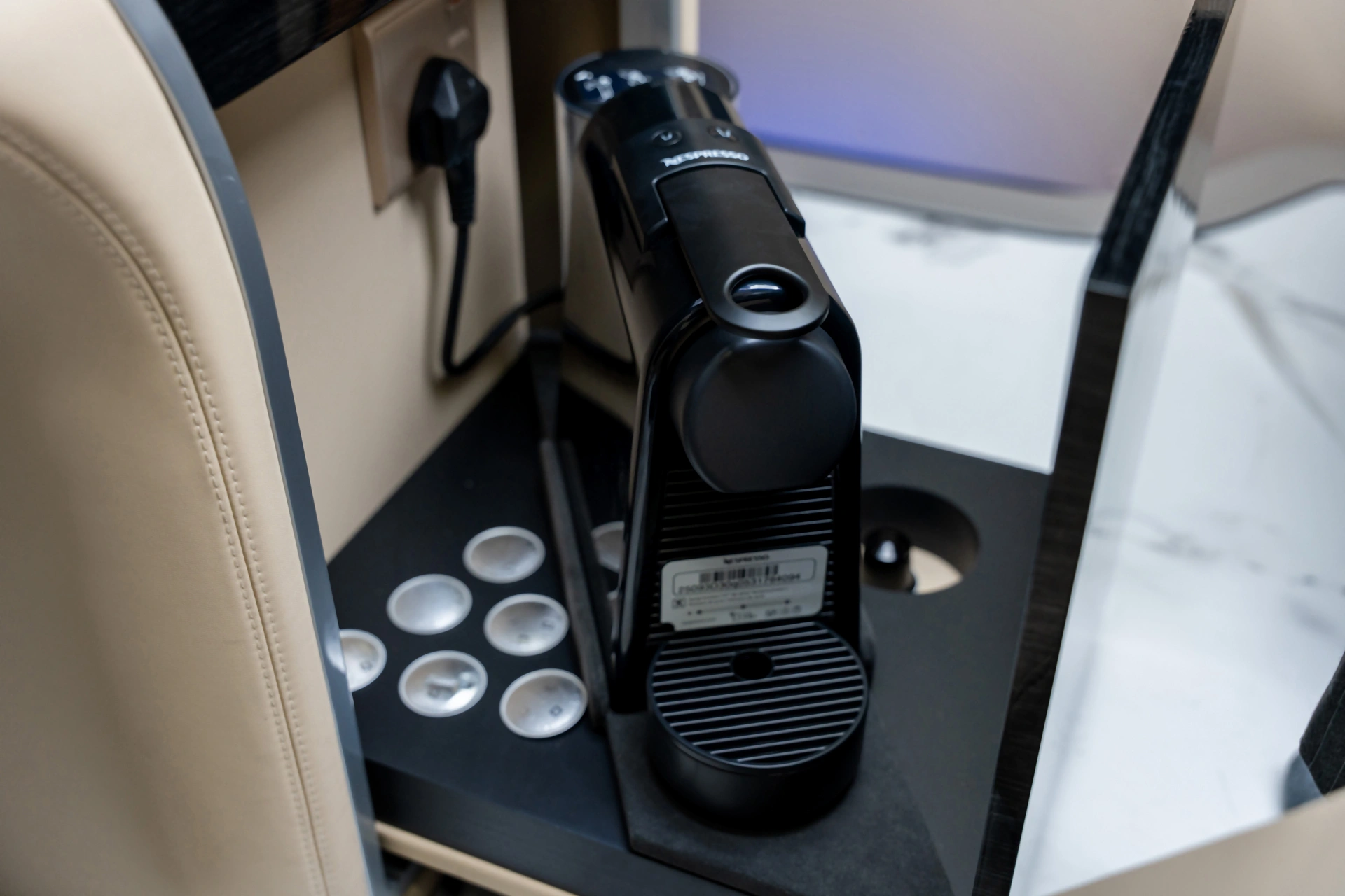 2025 Toyota VIP Hiace with Washroom VIP conversion interior Dubai — photo 14