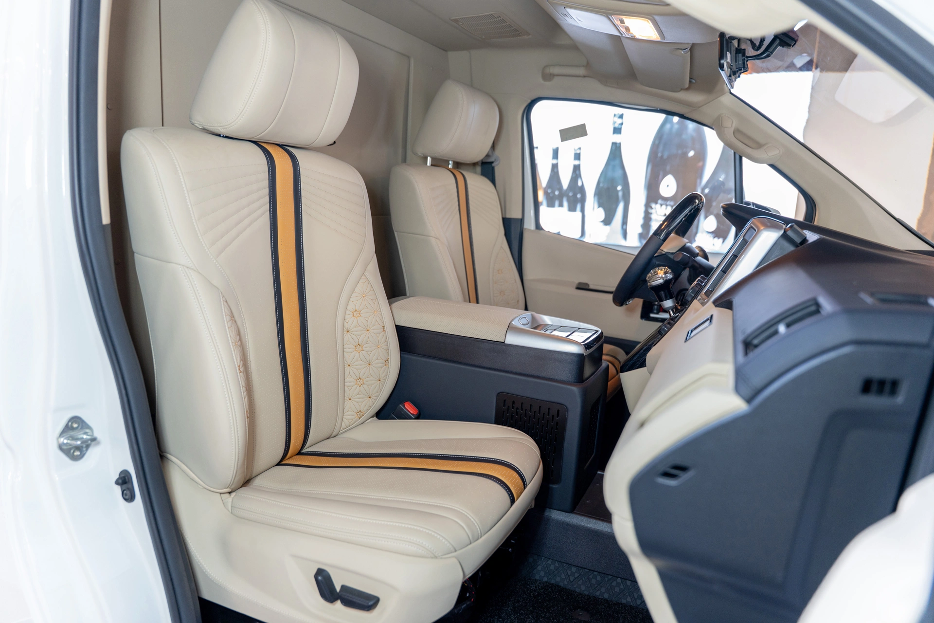 2025 Toyota VIP Hiace with Washroom VIP conversion interior Dubai — photo 17