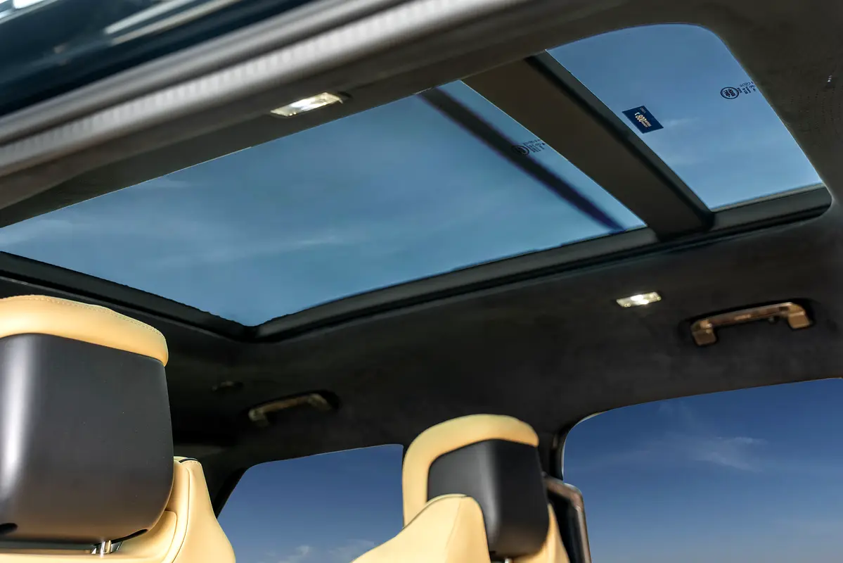 2025 Land Rover Limgene Defender VIP conversion interior Dubai — photo 11