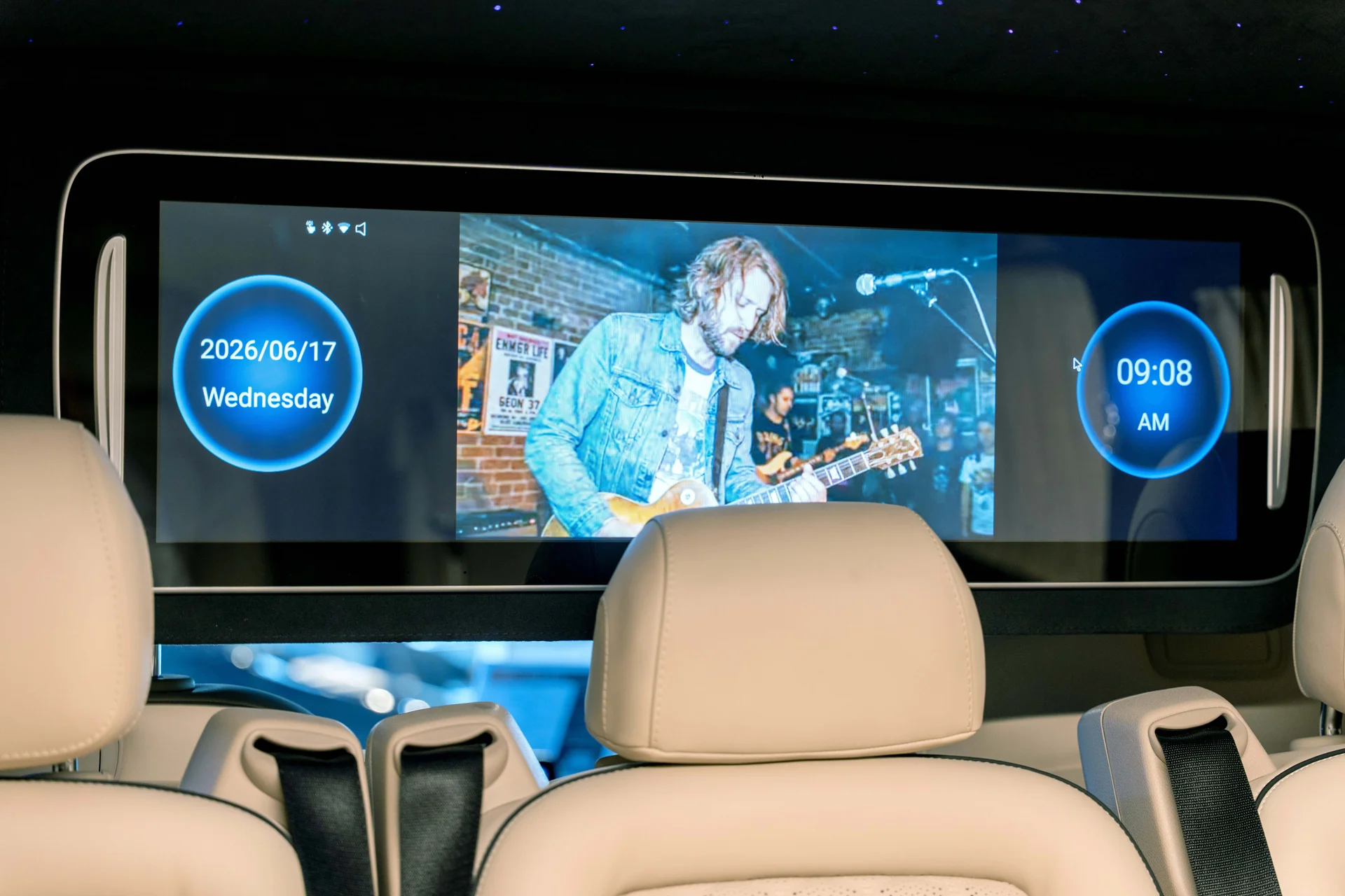 Mercedes-Benz Barugzai VIP V-Class (original Mercedes VIP seats, full option) 2022 — تحويلة VIP داخلية في دبي — صورة 8