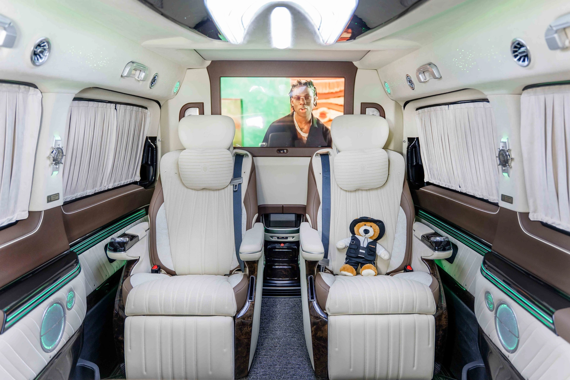 2025 Mercedes-Benz Limgene V Class VIP conversion interior Dubai — photo 9