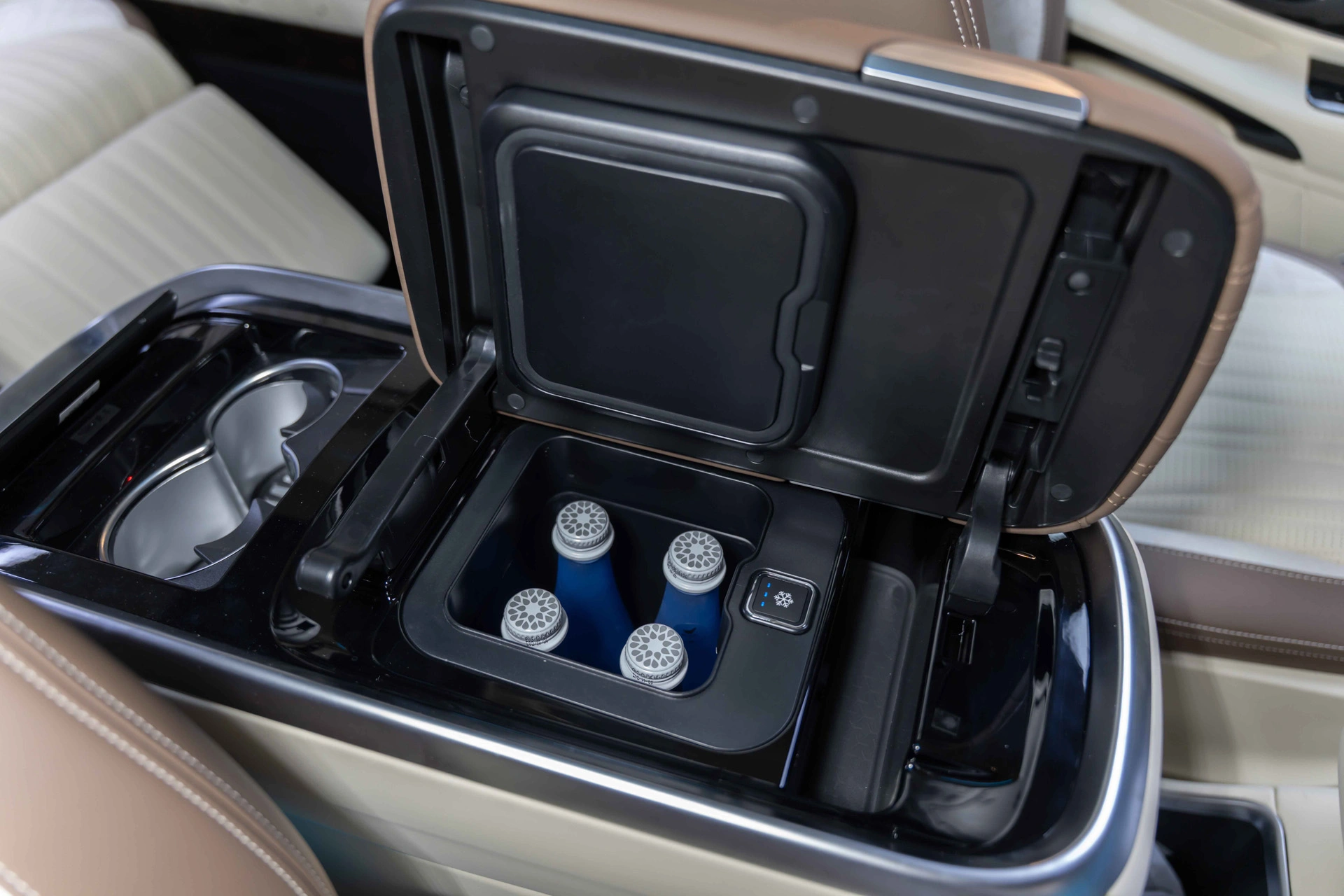 2025 Mercedes-Benz Limgene V Class VIP conversion interior Dubai — photo 12