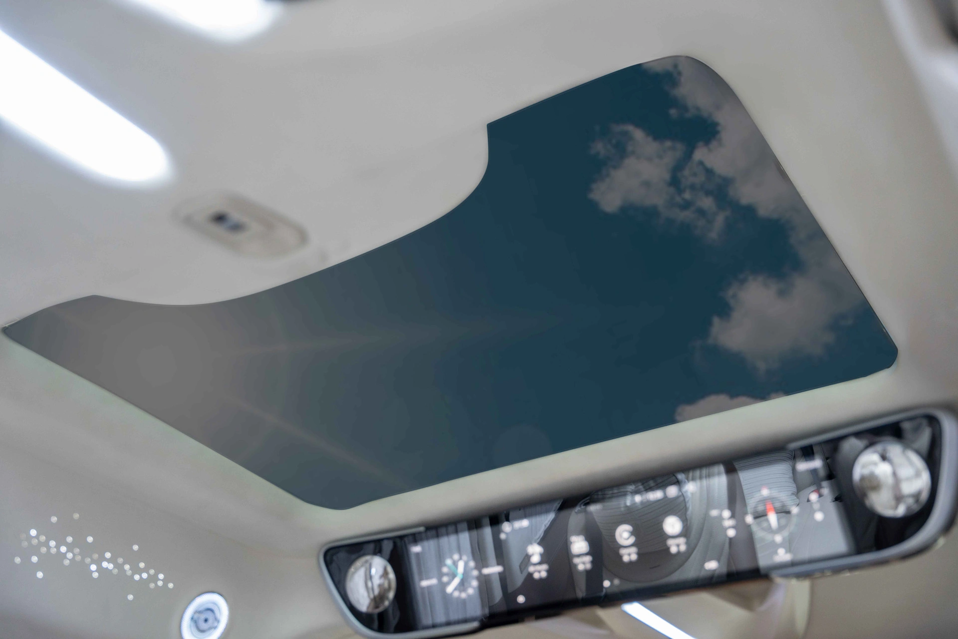 2025 Mercedes-Benz Limgene V Class VIP conversion interior Dubai — photo 12
