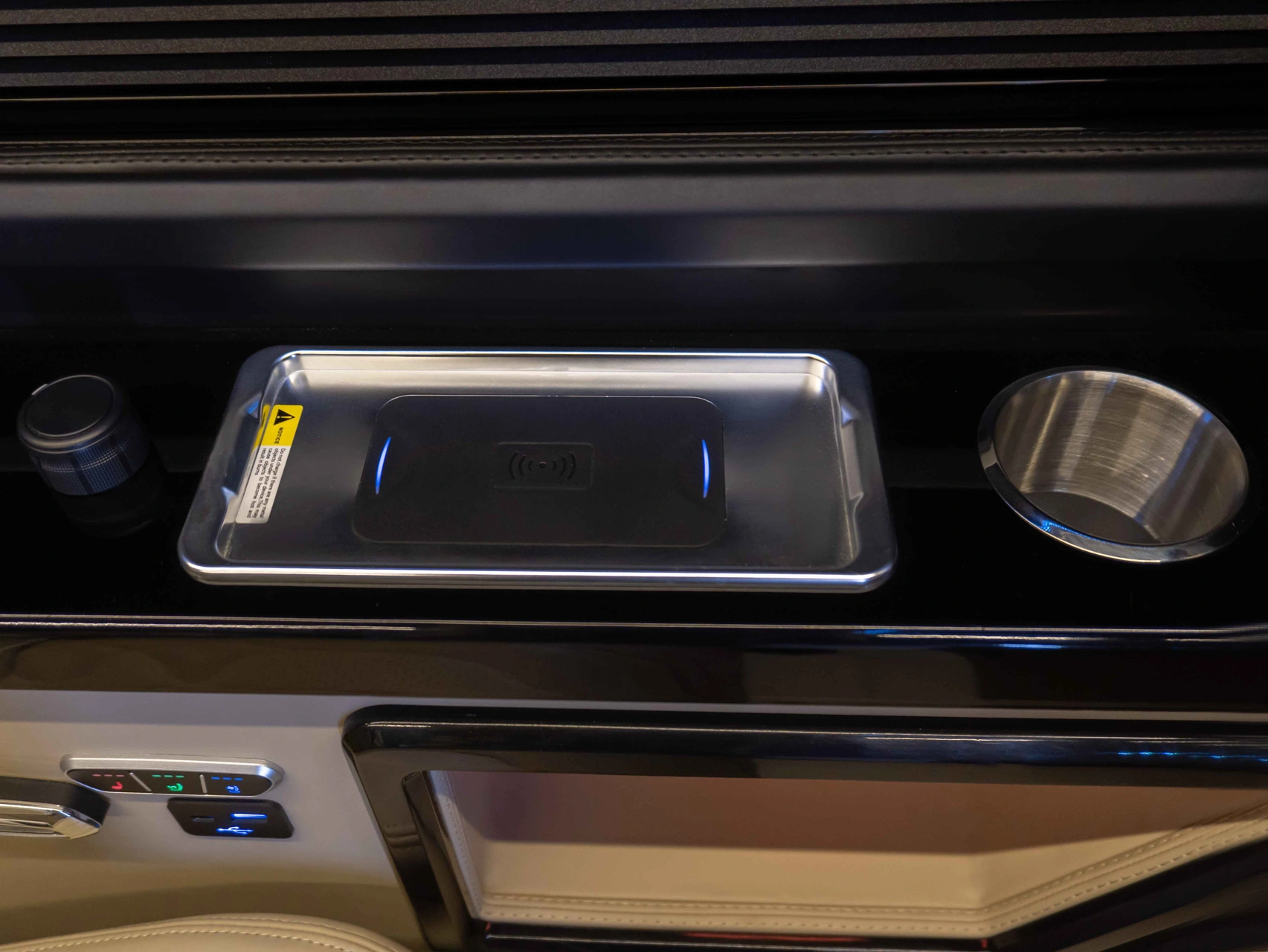 2026 Toyota VIP Hiace VIP conversion interior Dubai — photo 9