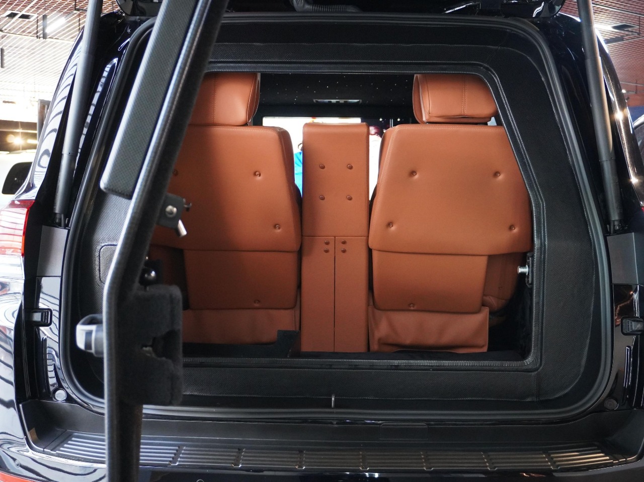 2026 Barugzai VIP Toyota Land Cruiser VIP conversion interior Dubai — photo 9