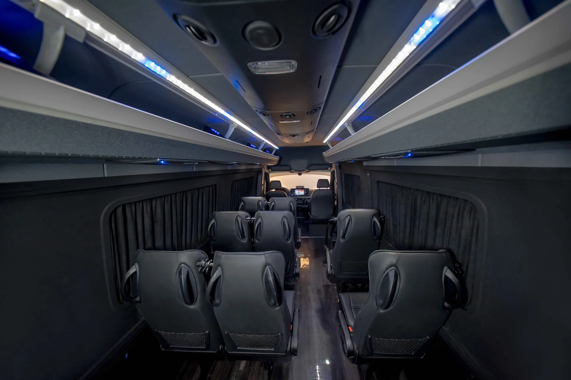 Mercedes-Benz VIP Sprinter 2026 — تحويلة VIP داخلية في دبي — صورة 5