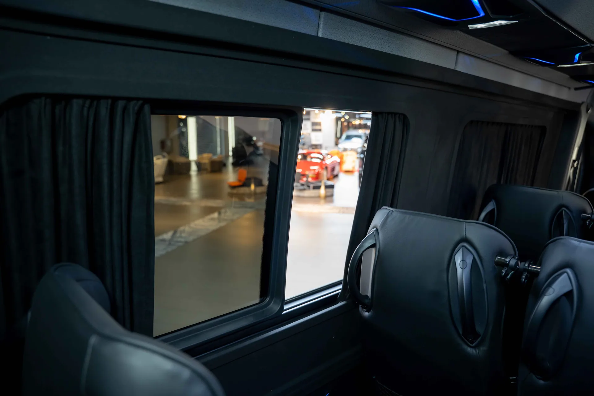 Mercedes-Benz VIP Sprinter 2026 — تحويلة VIP داخلية في دبي — صورة 6