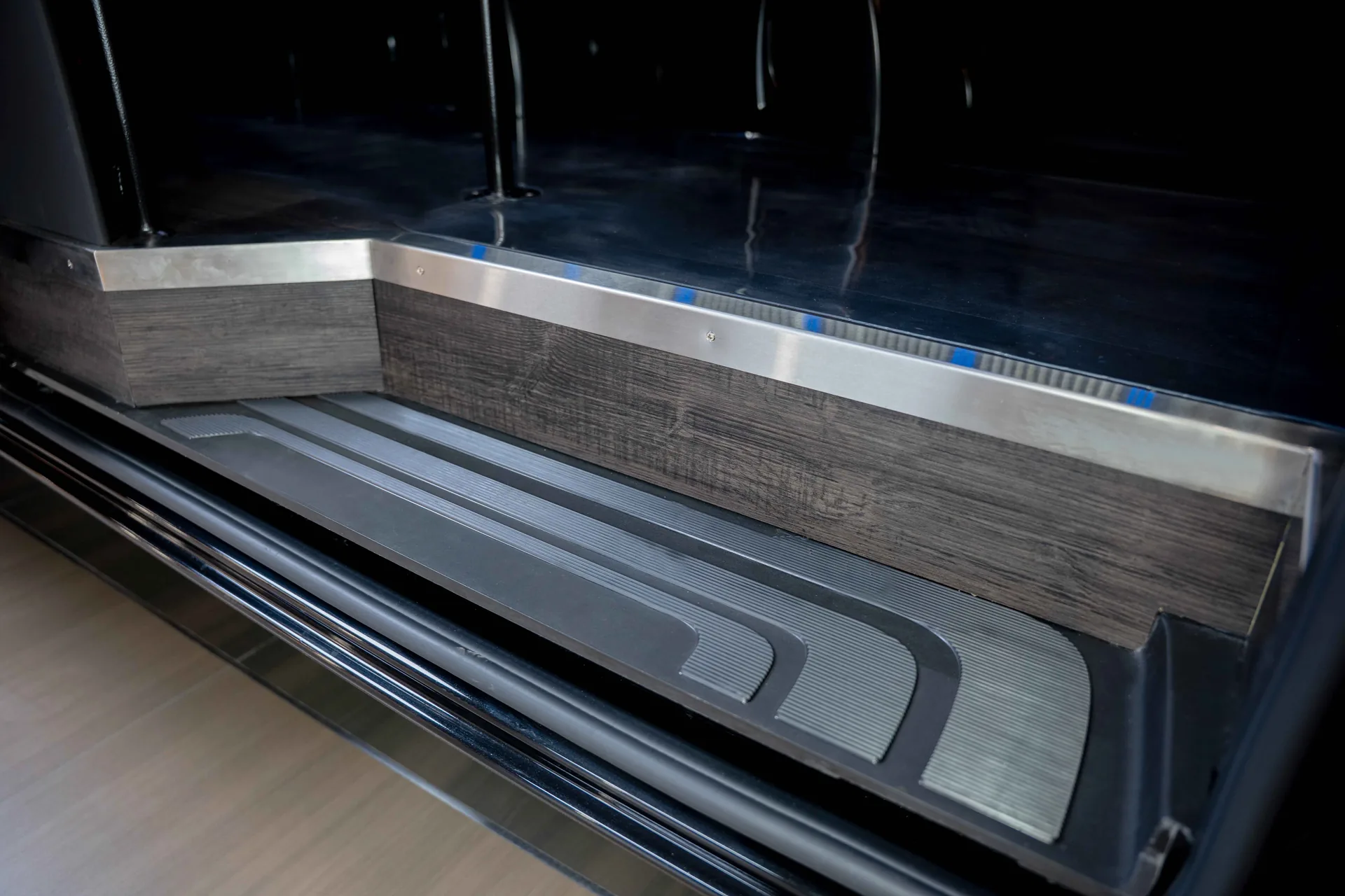 Mercedes-Benz VIP Sprinter 2026 — تحويلة VIP داخلية في دبي — صورة 8