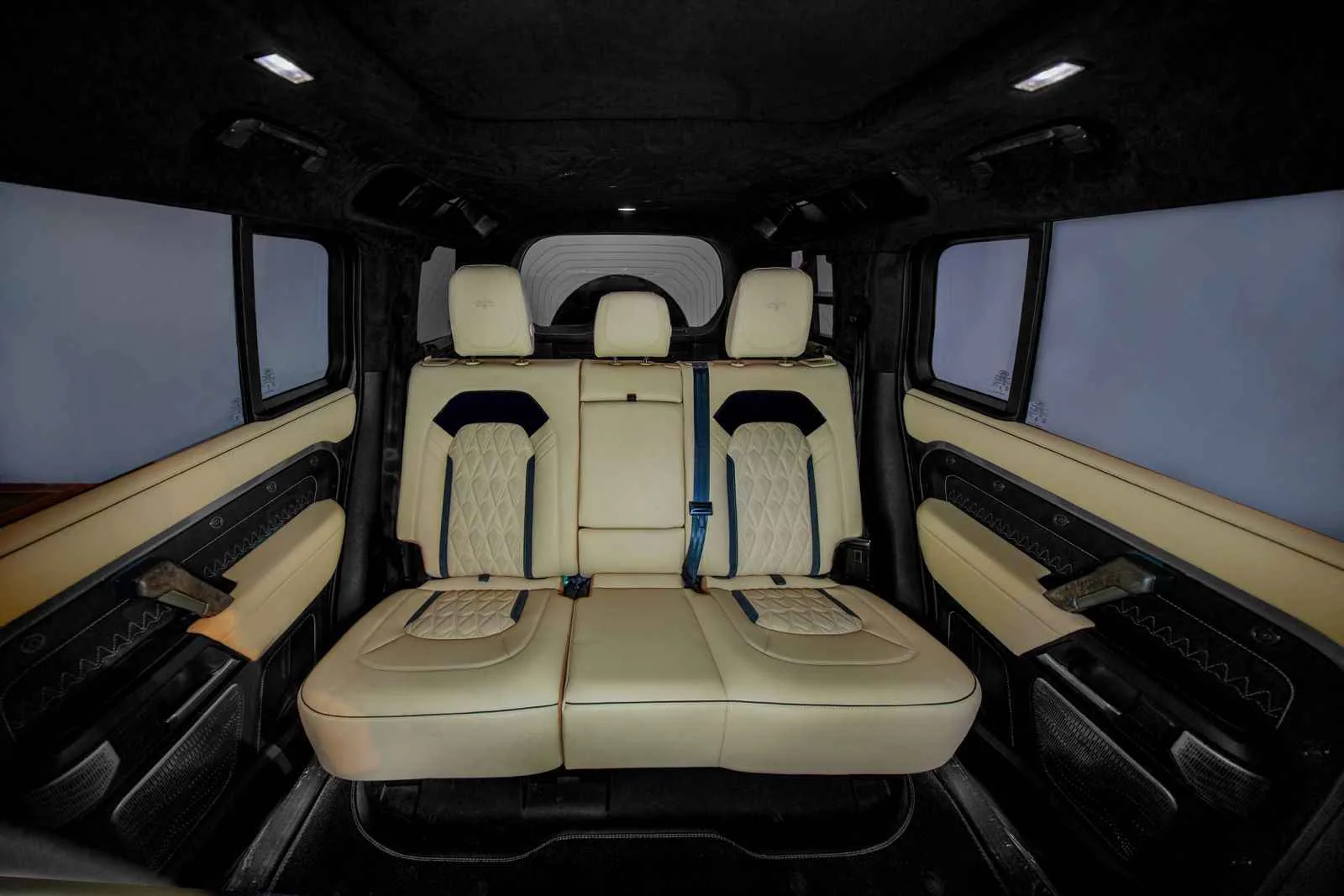 2024 Land Rover Limgene Defender VIP conversion interior Dubai — photo 7